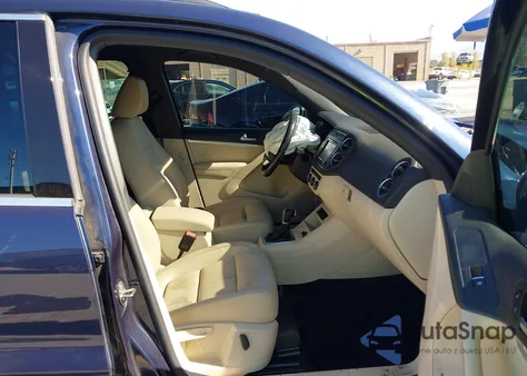 2016 Volkswagen Tiguan R-Line z USA, uszkodzony, nr VIN WVGAV7AX9GW085420